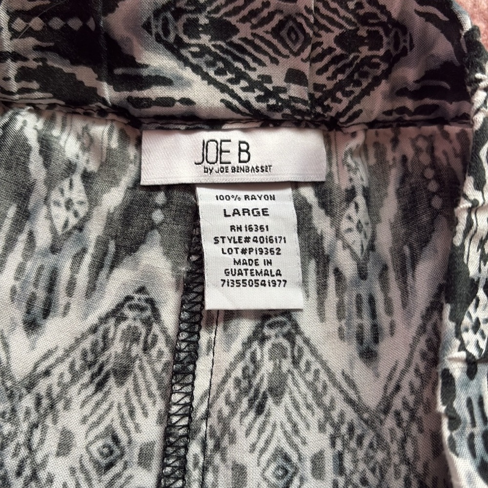 Black and White Flowy Pants Size Large - Picture 4 of 8